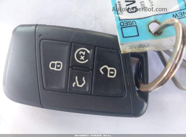 3VV8B7AX6PM016617 2023 VOLKSWAGEN TIGUAN Silver წინა პანელის ხედი