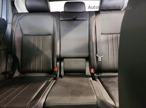 3VV8B7AX6RM182025 2024 VOLKSWAGEN TIGUAN Gray Vista de los asientos traseros