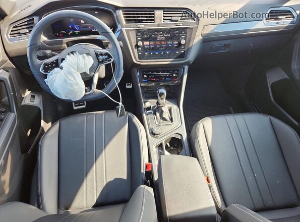 3VV8B7AX6RM230493 2024 VOLKSWAGEN TIGUAN White Dashboard view