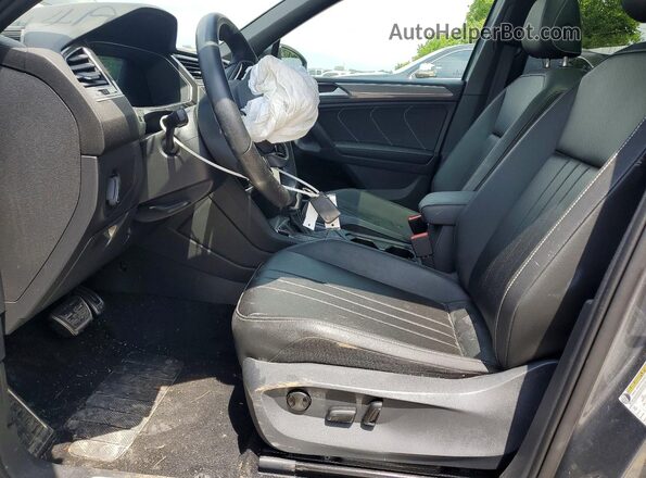 3VV8B7AX7RM066428 2024 VOLKSWAGEN TIGUAN Gray წინა სალონის ხედი