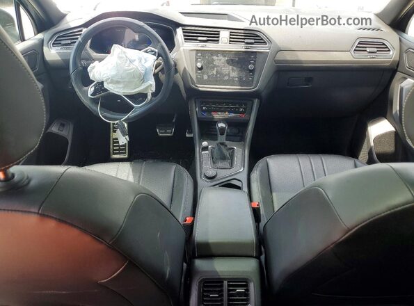 3VV8B7AX7RM066428 2024 VOLKSWAGEN TIGUAN Gray წინა პანელის ხედი