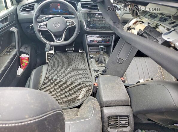 3VV8B7AX7RM094469 2024 VOLKSWAGEN TIGUAN White Vista del salpicadero