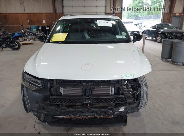 3VV8B7AX8NM174440 2022 VOLKSWAGEN TIGUAN Белый Вид задней части салона