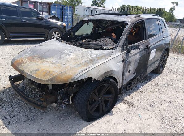 3VV8B7AX8PM128089 2023 VOLKSWAGEN TIGUAN Gray Przód lewy