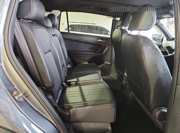 3VV8B7AX9NM047969 2022 VOLKSWAGEN TIGUAN Gray უკანა სალონის ხედი
