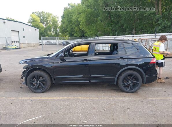 3VV8B7AX9RM010393 2024 VOLKSWAGEN TIGUAN Black Widok wnętrza 360 stopni