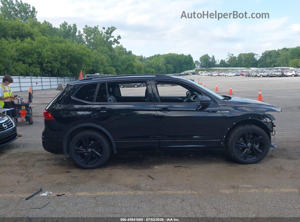 3VV8B7AX9RM010393 2024 VOLKSWAGEN TIGUAN Black Widok wnętrza z tyłu