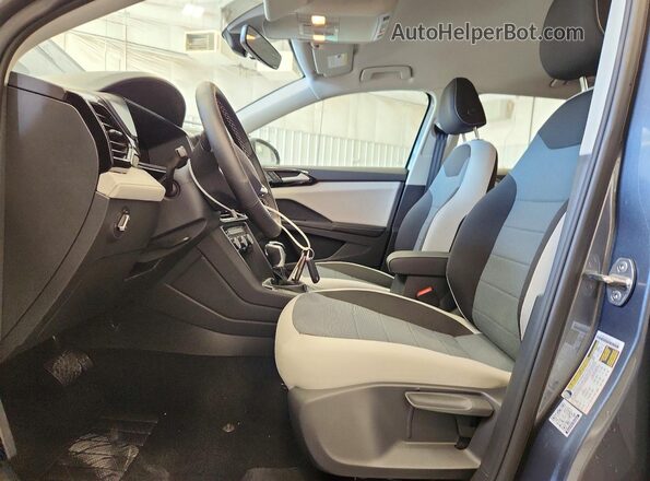 3VV8C7B23SM048627 2025 VOLKSWAGEN TAOS Gray Front interior view