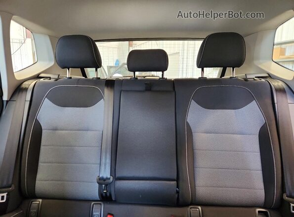3VV8C7B23SM048627 2025 VOLKSWAGEN TAOS Gray Rear seats view