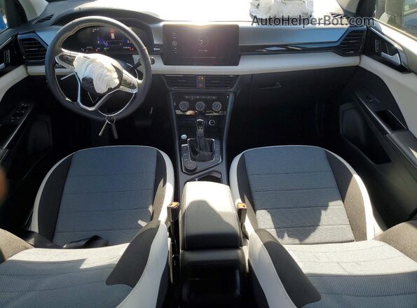 3VV8C7B26TM047005 2026 VOLKSWAGEN TAOS Gray Вид панелі приладів