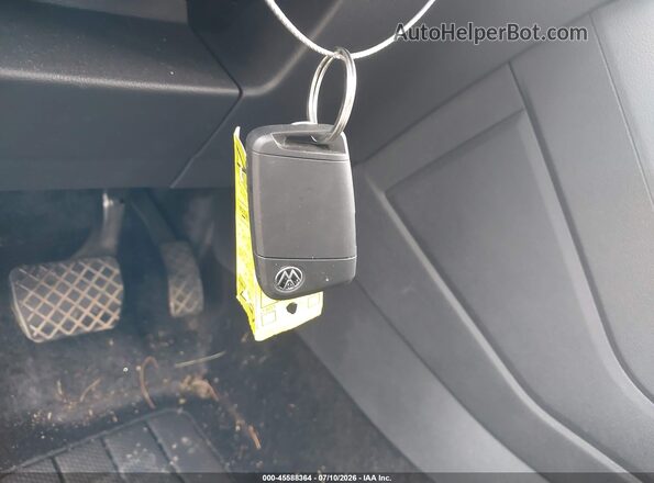 3VV8X7B22RM030053 2024 VOLKSWAGEN TAOS White Առջևի վահանակի տեսք