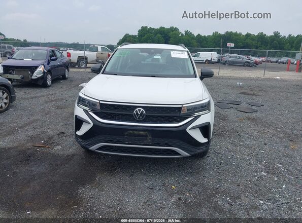 3VV8X7B22RM030053 2024 VOLKSWAGEN TAOS White Սարքավորումների վահանակի տեսք