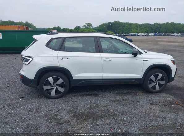 3VV8X7B22RM030053 2024 VOLKSWAGEN TAOS White Սալոնի հետևի տեսք
