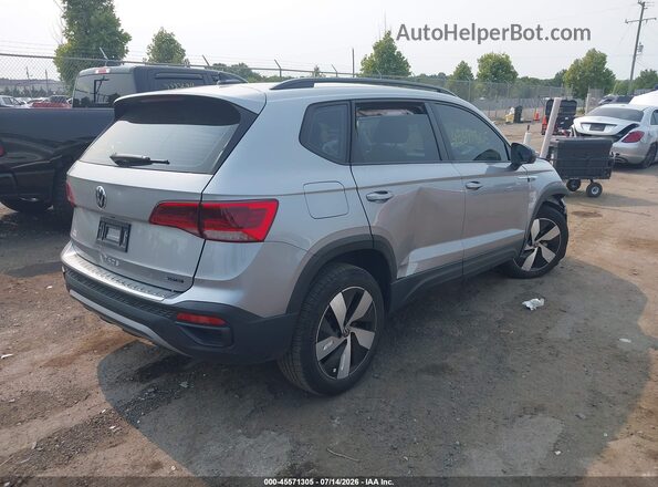 3VV8X7B27RM061993 2024 VOLKSWAGEN TAOS Silver Trasero derecho
