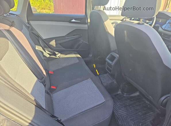 3VVAX7B22NM080981 2022 VOLKSWAGEN TAOS Gray Vista interior trasera