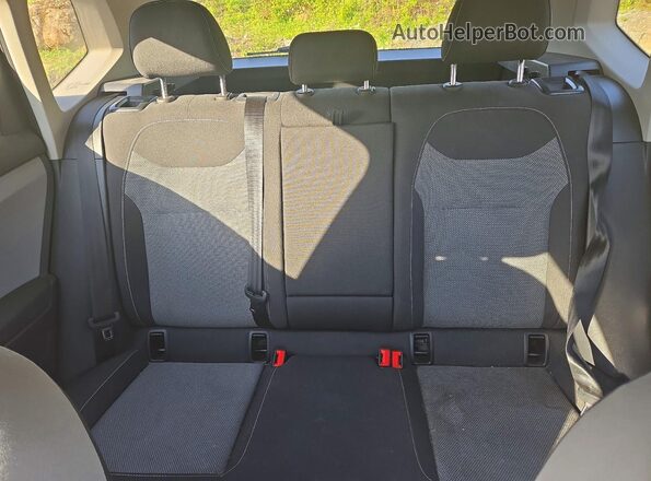 3VVAX7B22NM080981 2022 VOLKSWAGEN TAOS Gray Vista de los asientos traseros