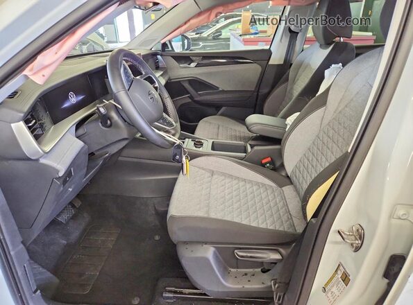3VVBR7RM9SM046506 2025 VOLKSWAGEN TIGUAN Белый Вид салона спереди