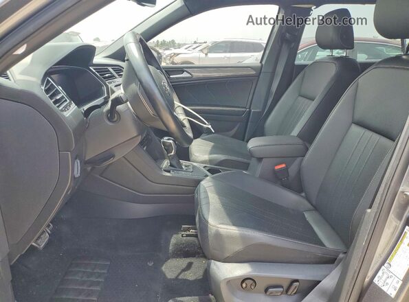 3VVCB7AX0NM023232 2022 VOLKSWAGEN TIGUAN Серый Вид салона спереди