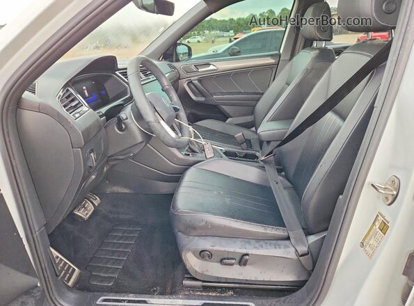 3VVCB7AX1NM104871 2022 VOLKSWAGEN TIGUAN White Widok wnętrza z przodu