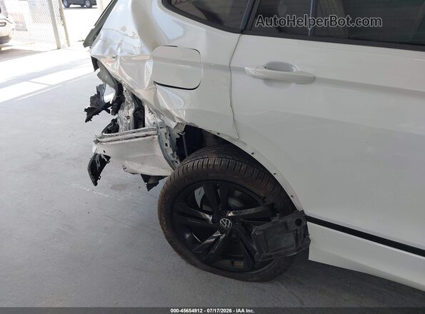 3VVCB7AX2RM155088 2024 VOLKSWAGEN TIGUAN White Front view