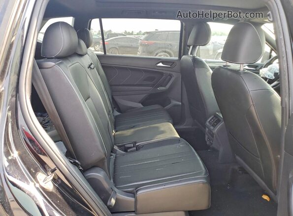 3VVCB7AX3NM109621 2022 VOLKSWAGEN TIGUAN Black უკანა სალონის ხედი