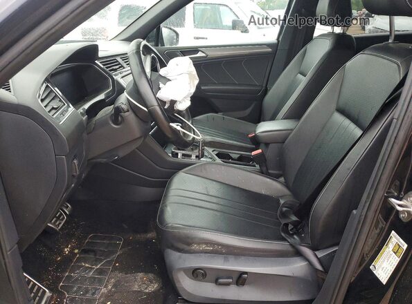 3VVCB7AX3NM109621 2022 VOLKSWAGEN TIGUAN Black წინა სალონის ხედი
