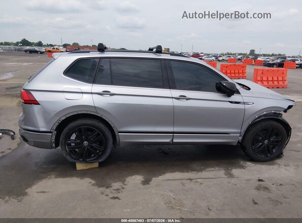 3VVCB7AX3NM158429 2022 VOLKSWAGEN TIGUAN Silver 360 interior view