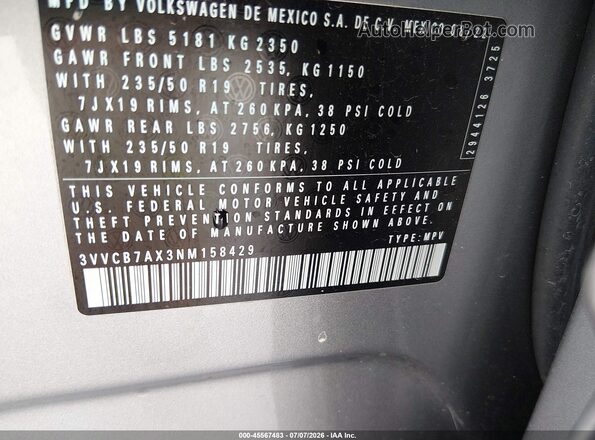 3VVCB7AX3NM158429 2022 VOLKSWAGEN TIGUAN Silver Engine compartment view