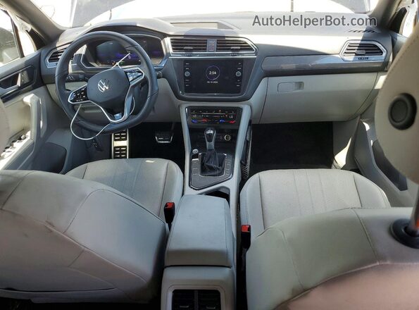 3VVCB7AX3PM118693 2023 VOLKSWAGEN TIGUAN Black Vista del salpicadero