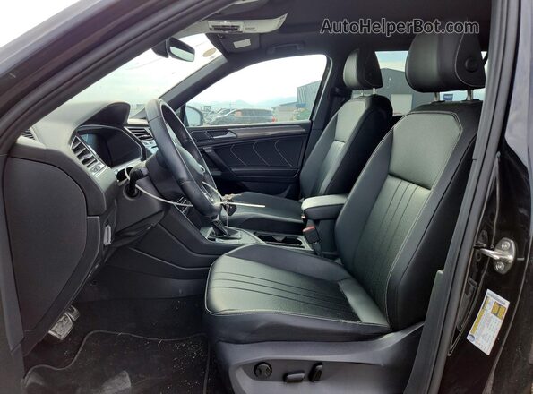 3VVCB7AX6PM117182 2023 VOLKSWAGEN TIGUAN Black Widok wnętrza z przodu