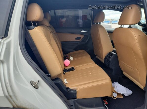 3VVCB7AX7PM134685 2023 VOLKSWAGEN TIGUAN White უკანა სალონის ხედი