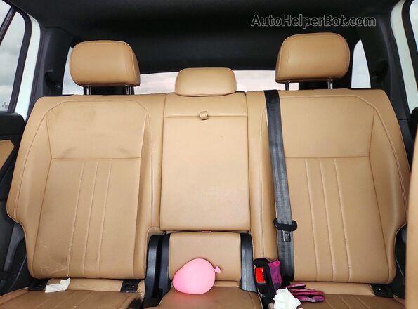 3VVCB7AX7PM134685 2023 VOLKSWAGEN TIGUAN White უკანა სავარძლების ხედი