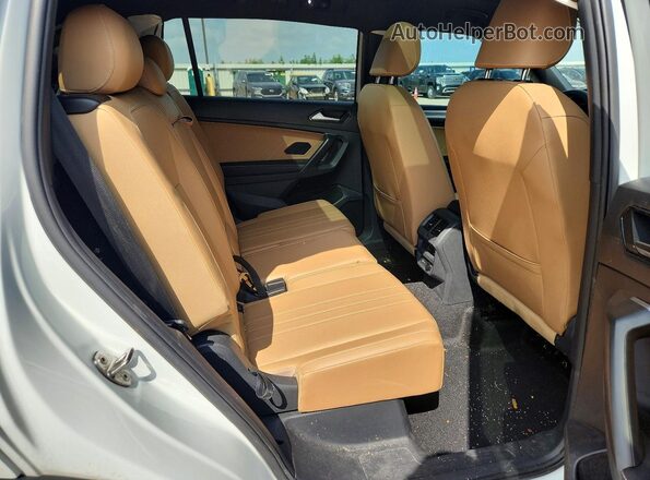 3VVCB7AX8PM138079 2023 VOLKSWAGEN TIGUAN White Vista interior trasera