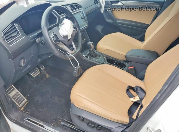 3VVCB7AX8PM138079 2023 VOLKSWAGEN TIGUAN White Vista interior delantera