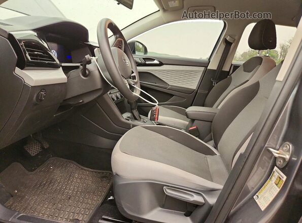 3VVCX7B20NM083824 2022 VOLKSWAGEN TAOS Серый Вид салона спереди