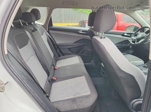 3VVCX7B29NM065709 2022 VOLKSWAGEN TAOS White Widok wnętrza z tyłu