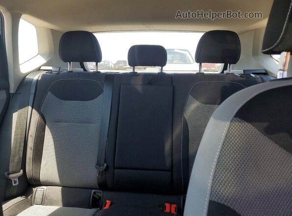3VVDX7B28PM347105 2023 VOLKSWAGEN TAOS Blue Vista de los asientos traseros