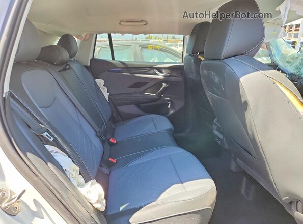3VVER7RM2TM039086 2026 VOLKSWAGEN TIGUAN Белый Вид задней части салона