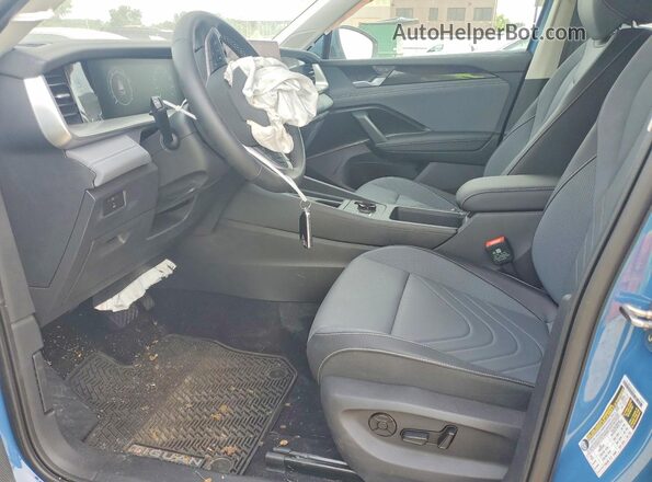 3VVER7RM3TM008087 2026 VOLKSWAGEN TIGUAN Blue Widok wnętrza z przodu