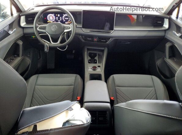 3VVER7RM3TM033801 2026 VOLKSWAGEN TIGUAN Silver Вид панелі приладів