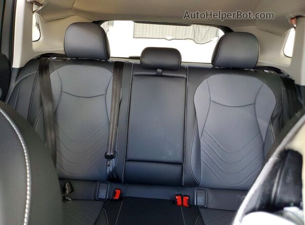 3VVER7RM3TM033801 2026 VOLKSWAGEN TIGUAN Silver Вид задніх сидінь