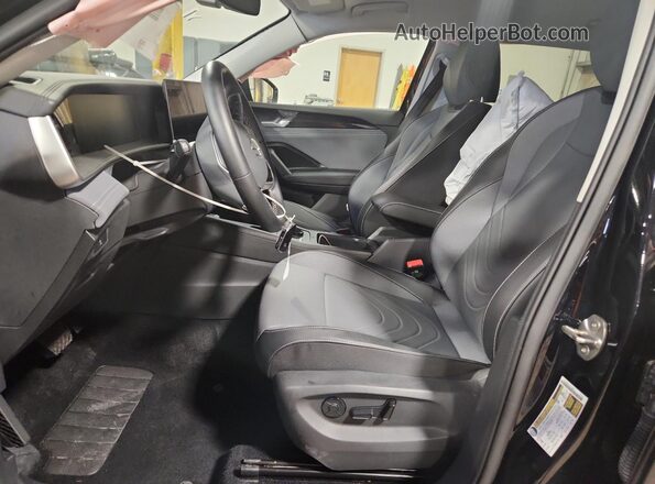 3VVER7RM3TM080665 2026 VOLKSWAGEN TIGUAN Black 