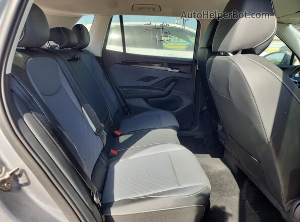 3VVER7RM4TM036559 2026 VOLKSWAGEN TIGUAN Silver Vista interior trasera
