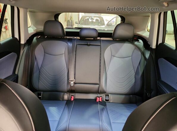 3VVER7RM7TM038421 2026 VOLKSWAGEN TIGUAN White Widok tylnych siedzeń