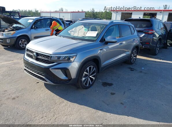 3VVEX7B20RM057139 2024 VOLKSWAGEN TAOS Silver წინა მარცხენა ხედი სამი მეოთხედიდან