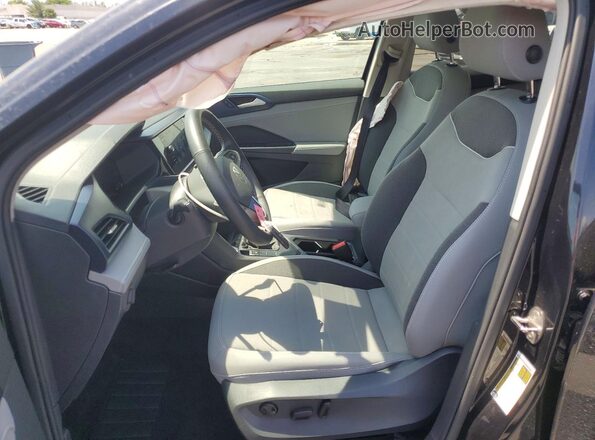 3VVEX7B25RM057993 2024 VOLKSWAGEN TAOS Черный Вид салона спереди