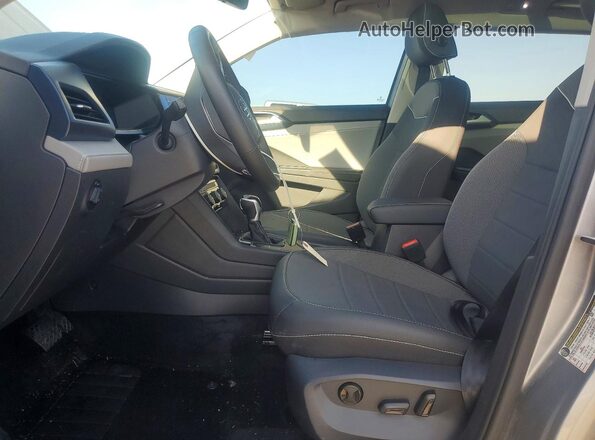 3VVEX7B27RM057171 2024 VOLKSWAGEN TAOS Silver Вид салону спереду