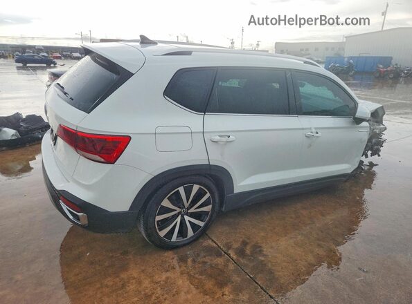 3VVEX7B2XRM055978 2024 VOLKSWAGEN TAOS Белый Задняя правая четверть