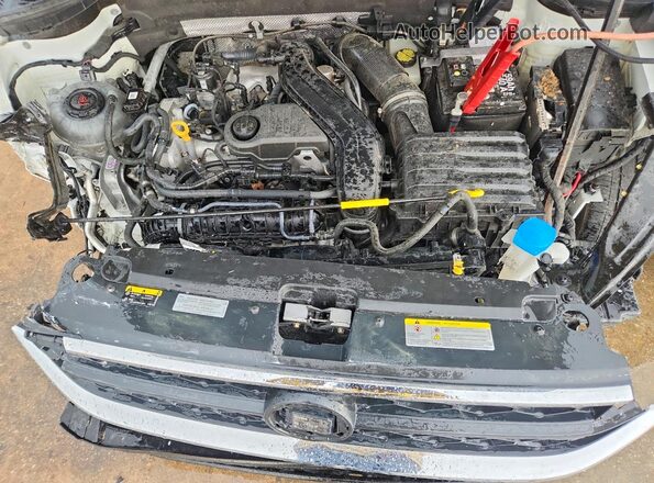 3VVEX7B2XRM055978 2024 VOLKSWAGEN TAOS Белый Вид подкапотного пространства