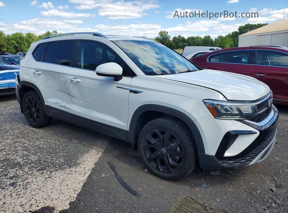 3VVEX7B2XRM114687 2024 VOLKSWAGEN TAOS Белый Передняя правая четверть